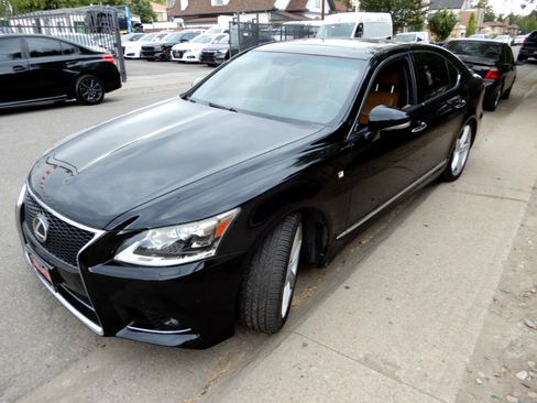 Used 2015 Lexus LS 460 w/ F Sport Package image 8