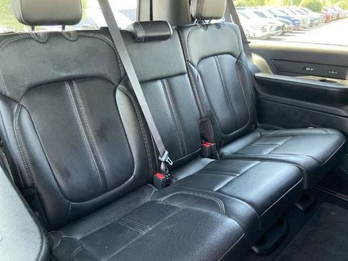 Used 2024 Jeep Wagoneer L 2WD image 23