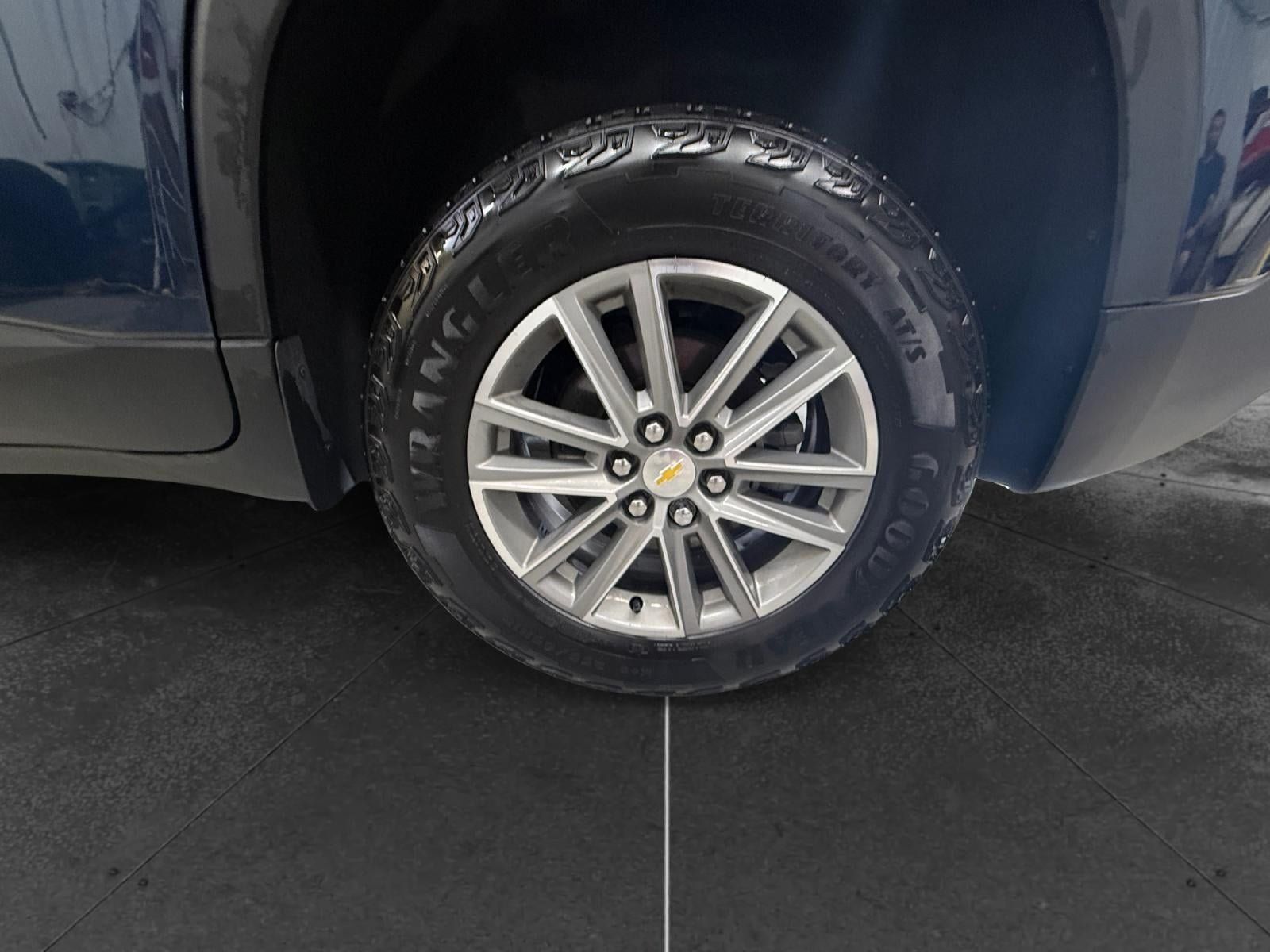 Certified 2023 Chevrolet Traverse LT w/ LPO, Floor Liner Package AWD/4WD image 14