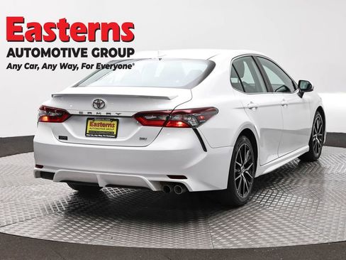 Used 2024 Toyota Camry SE FWD image 5