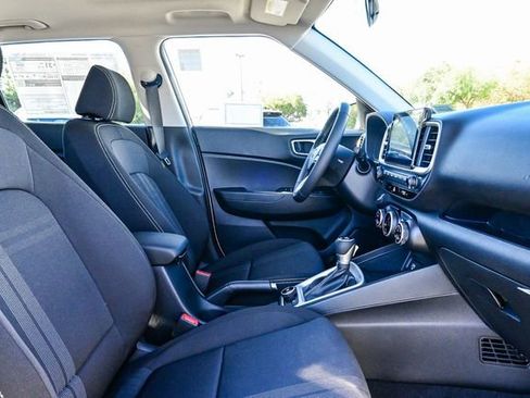 New 2026 Hyundai Venue SEL image 19