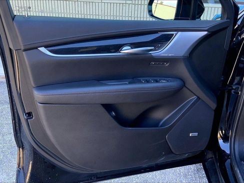 Certified 2025 Cadillac XT5 Premium Luxury FWD image 18
