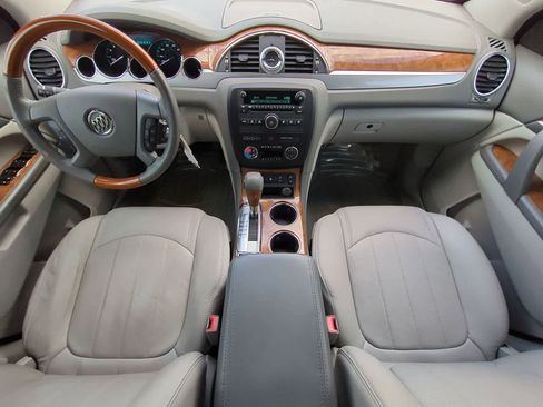 Used 2011 Buick Enclave CXL FWD image 15
