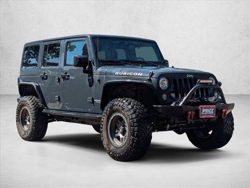 Used 2017 Jeep Wrangler Unlimited Rubicon w/ Connectivity Group AWD/4WD image 3