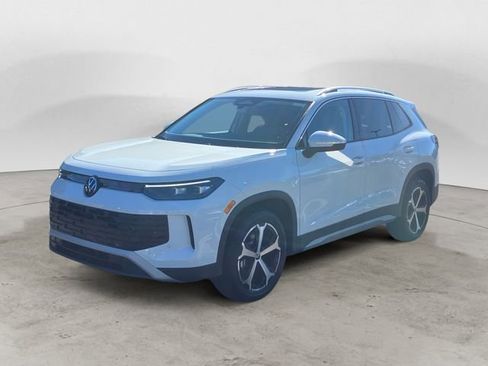 New 2025 Volkswagen Tiguan SE AWD/4WD image 2