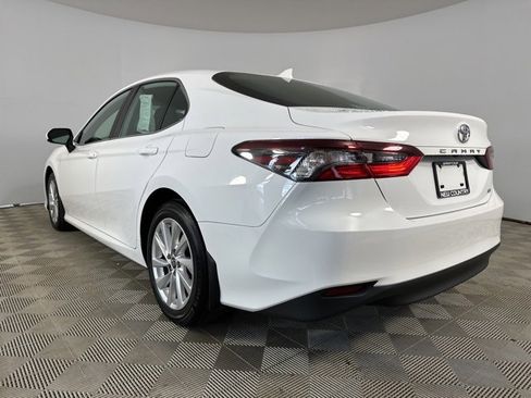 Used 2023 Toyota Camry LE image 5
