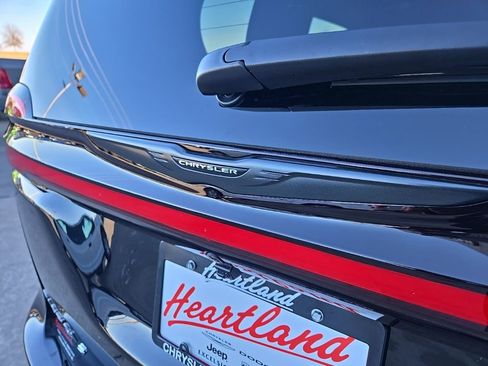 New 2026 Chrysler Pacifica Select w/ S Appearance Package image 20