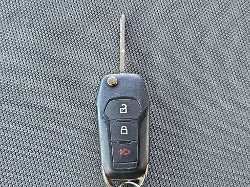 Used 2020 Ford F150 XLT image 41