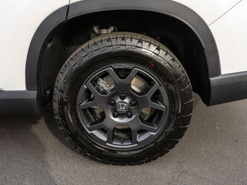 New 2025 Honda Pilot TrailSport image 10