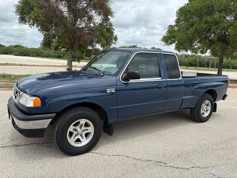Used 2001 MAZDA B-Series Pickup 2WD Cab Plus B3000 image 3