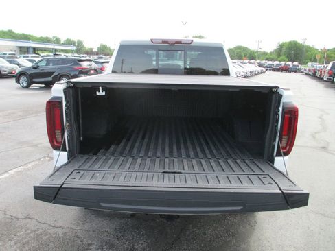 Used 2023 GMC Sierra 1500 Denali w/ Denali Reserve Package AWD/4WD image 8