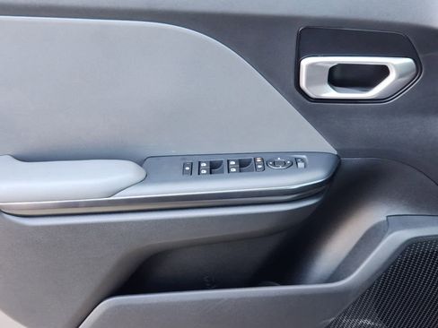 Certified 2025 Kia K4 LXS image 18