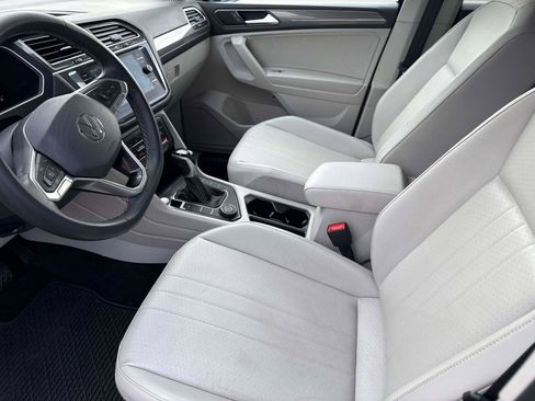 Certified 2022 Volkswagen Tiguan SE image 21