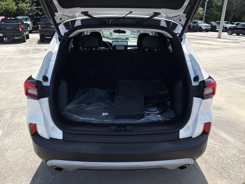 Used 2024 Ford Escape SE FWD image 30
