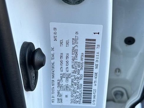 Used 2020 Toyota Tacoma SR5 image 30