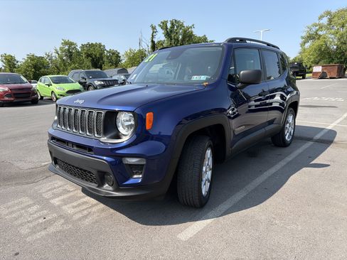 Used 2021 Jeep Renegade Sport w/ Sport Appearance Group AWD/4WD image 4