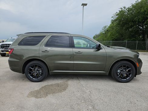 New 2026 Dodge Durango GT w/ Blacktop Package AWD/4WD image 2