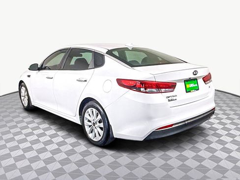 Used 2018 Kia Optima S image 6