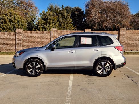 Used 2017 Subaru Forester 2.5i Premium w/ All-Weather Package image 5
