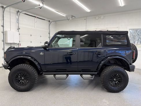 Used 2021 Ford Bronco Outer Banks image 8