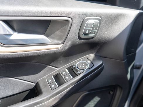 Used 2022 Ford Escape Titanium w/ Titanium Elite Package AWD/4WD image 25