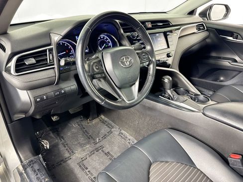 Used 2018 Toyota Camry SE w/ Protection Package (Q2) image 9