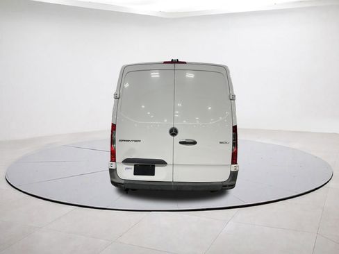 Used 2019 Mercedes-Benz Sprinter 144 image 20