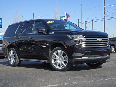 Used 2023 Chevrolet Tahoe High Country image 2