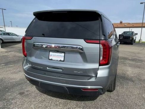 Used 2024 GMC Yukon SLT w/ SLT Premium Package AWD/4WD image 9