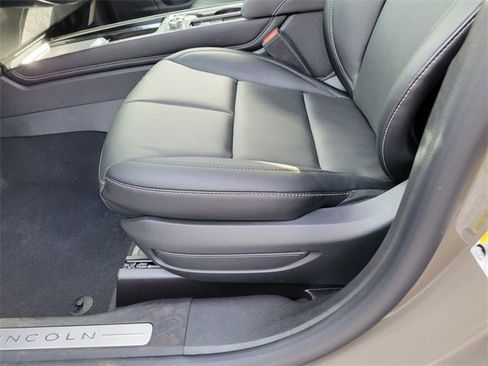 New 2026 Lincoln Corsair Premiere image 17