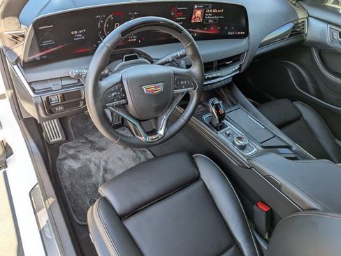 Used 2026 Cadillac CT5 V w/ Technology Package RWD image 9