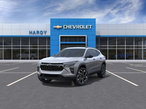 New 2026 Chevrolet Trax RS w/ Sunroof Package FWD image 8