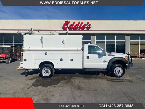 Used 2015 Ford F550 4x4 Regular Cab Super Duty image 1