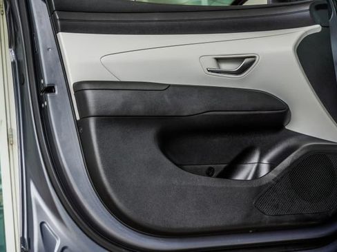 Certified 2025 Hyundai Tucson SEL FWD image 38