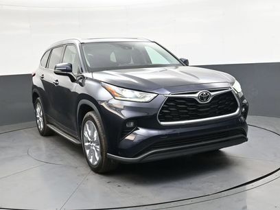 Used 2023 Toyota Highlander Limited