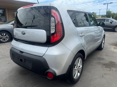 Used 2016 Kia Soul FWD image 4