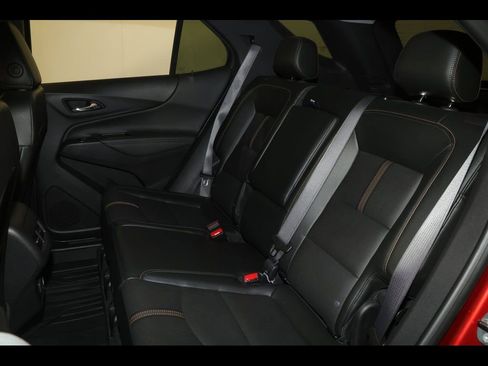 Used 2024 Chevrolet Equinox Premier image 34