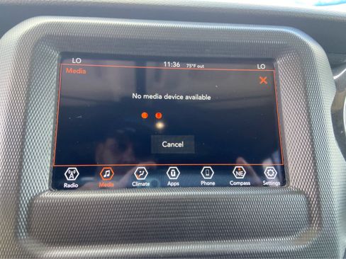 Used 2022 Jeep Gladiator Sport AWD/4WD image 26