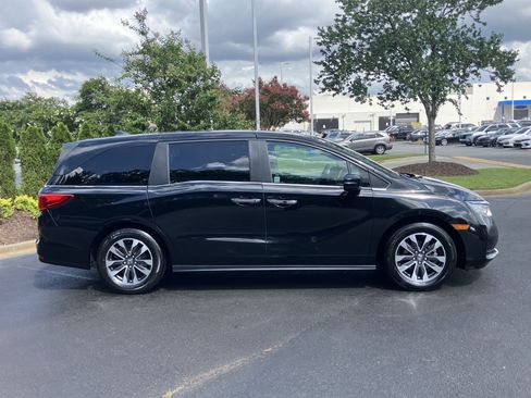 Certified 2024 Honda Odyssey EX-L image 12