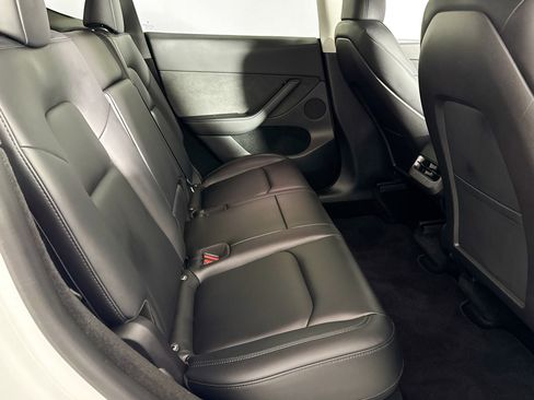 Used 2023 Tesla Model Y Long Range image 35