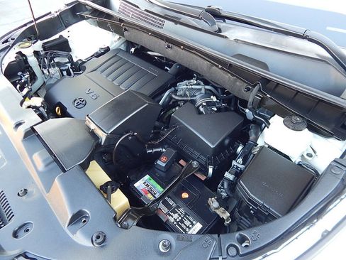 Used 2015 Toyota Highlander Plus FWD image 38