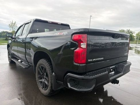Used 2023 Chevrolet Silverado 1500 Custom AWD/4WD image 13