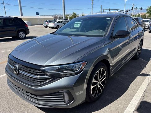 Used 2023 Volkswagen Jetta Sport FWD image 3
