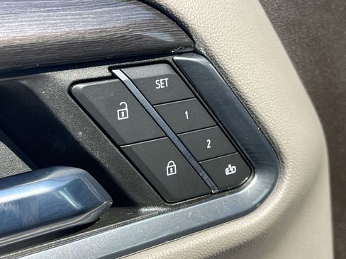 Used 2024 Chevrolet Silverado 1500 LTZ w/ LTZ Convenience Package II image 19