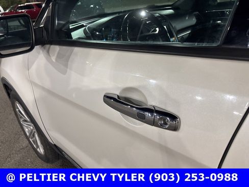 Used 2016 Ford Explorer Limited w/ Class II Trailer Tow Package image 10