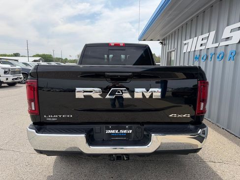 Used 2025 RAM 2500 Limited w/ Cold Weather Group AWD/4WD image 7