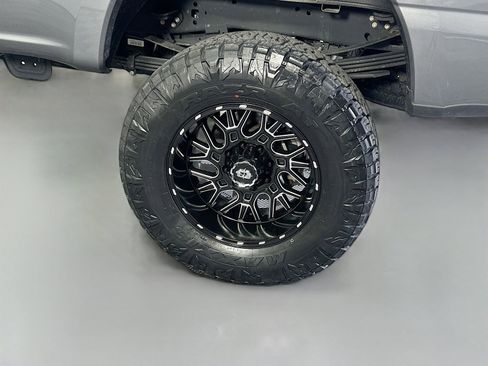 Used 2024 Ford F350 Lariat AWD/4WD image 31