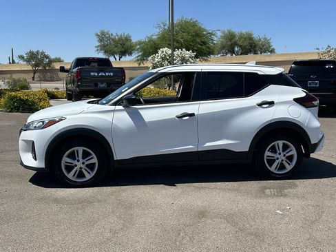 Used 2023 Nissan Kicks S FWD image 2