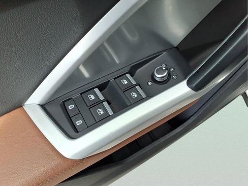 Used 2021 Audi Q3 2.0T Premium image 21