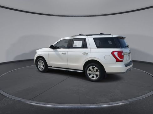 Used 2019 Ford Expedition XLT w/ Equipment Group 202A RWD image 6